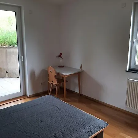 Апартаменты Ferienwohnung Mit Neckarblick